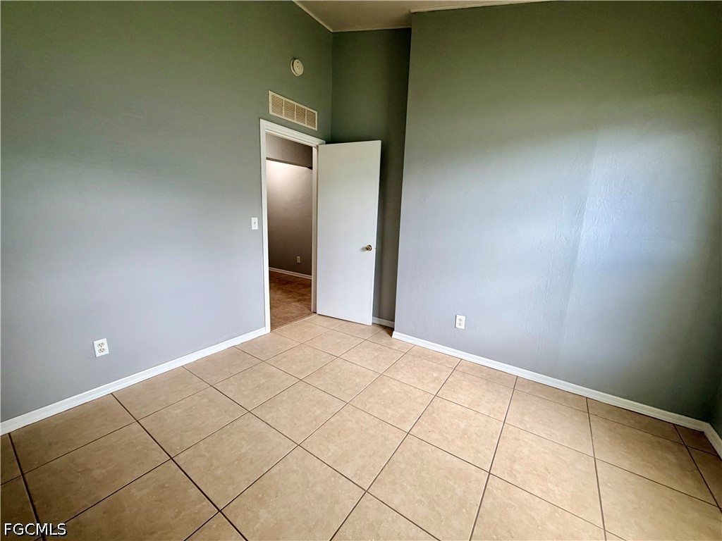 3 Bed SingleFamilyResidence for Sale in Cape Coral, photo 12
