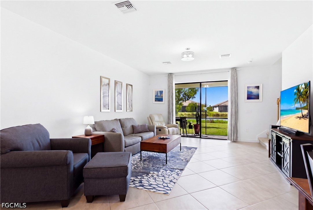 3 Bed Waterfront Home for Sale in Timber Creek, photo 12