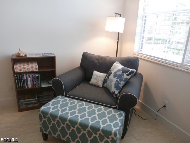 3 Bed Condominium for Sale in Royal Pointe, photo 12