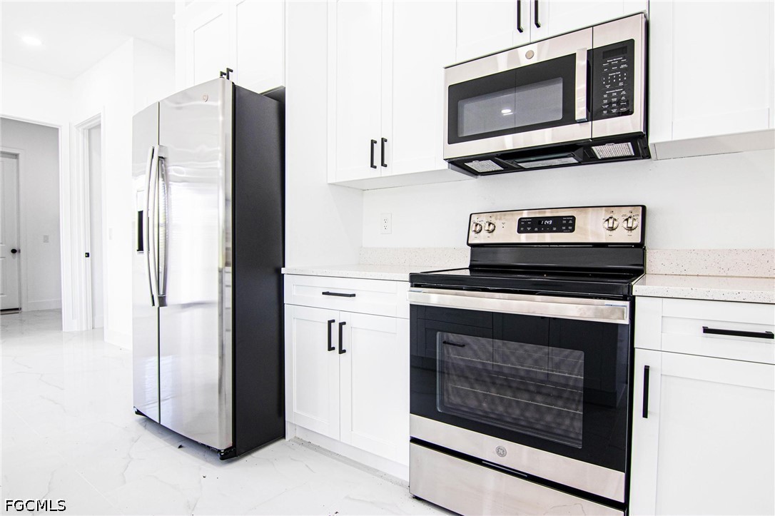4 Bed SingleFamilyResidence for Sale in Lehigh Acres, photo 12