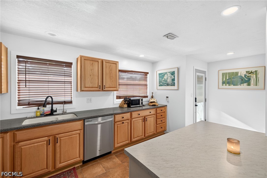 2 Bed SingleFamilyResidence for Sale in Rio Vista, photo 12
