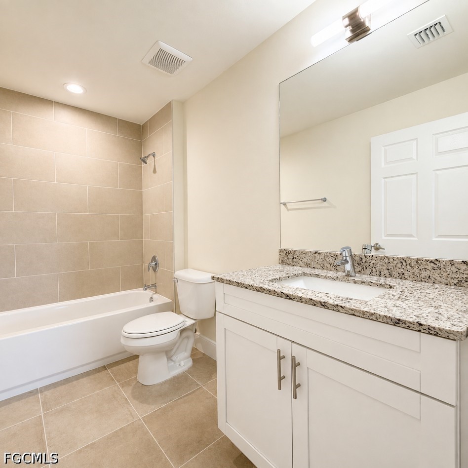 2 Bed Condominium for Sale in Cape Coral, photo 12
