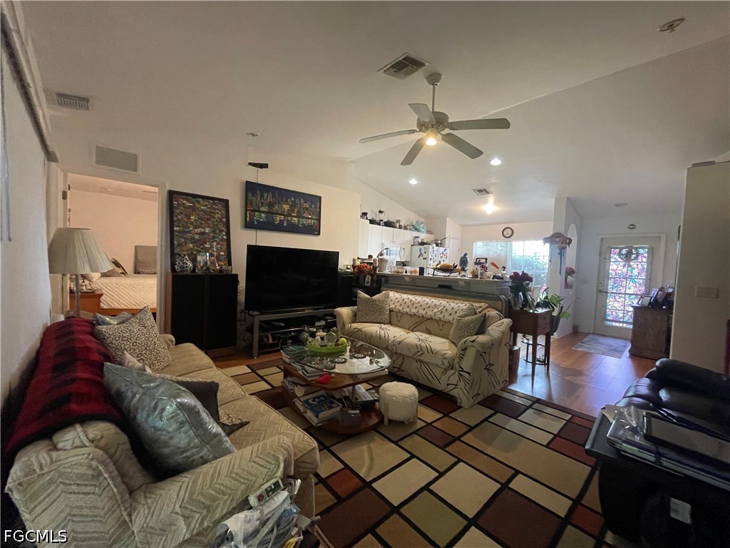 3 Bed SingleFamilyResidence for Sale in Lehigh Acres, photo 12