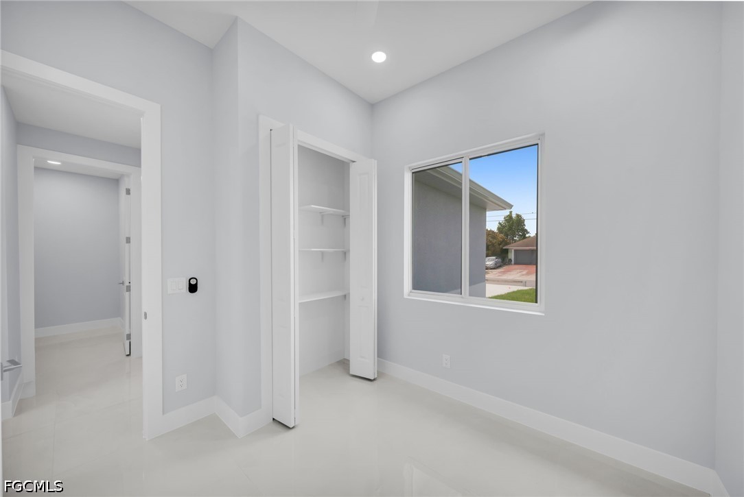 3 Bed SingleFamilyResidence for Sale in Lehigh Acres, photo 12