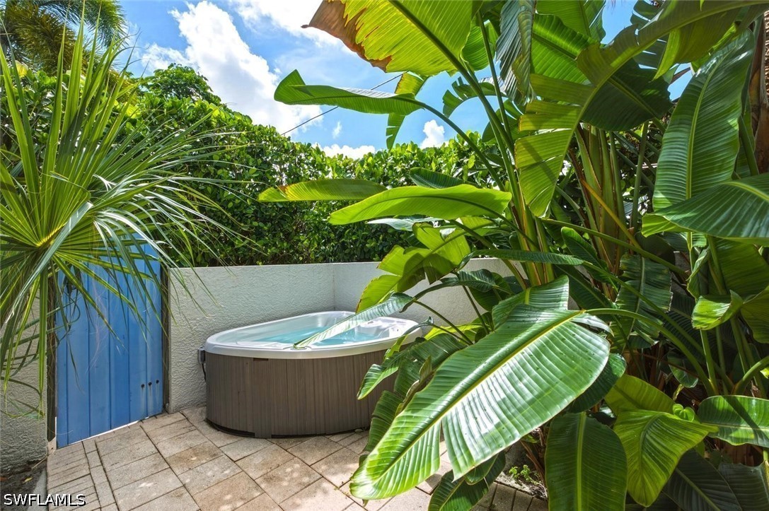5 Bed Pool Home for Sale in Naples Park, photo 12