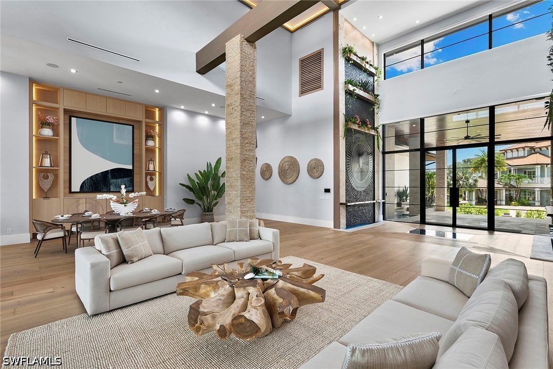 6 Bed Pool Home for Sale in Marco Island, photo 12