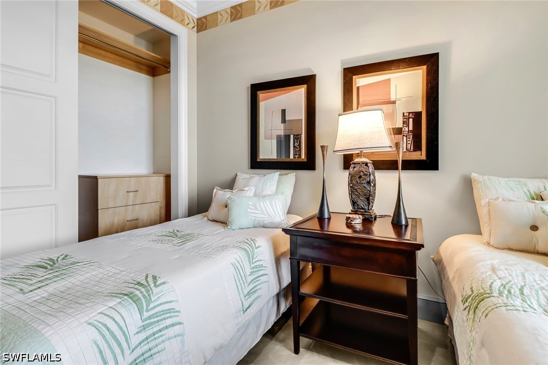 2 Bed Condominium for Sale in Olde Naples, photo 12