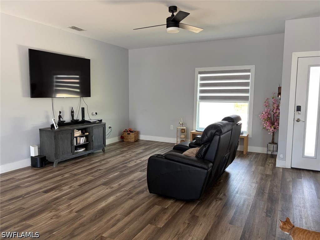 3 Bed SingleFamilyResidence for Sale in Lehigh Acres, photo 12