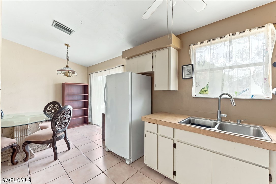 3 Bed SingleFamilyResidence for Sale in Naples, photo 12