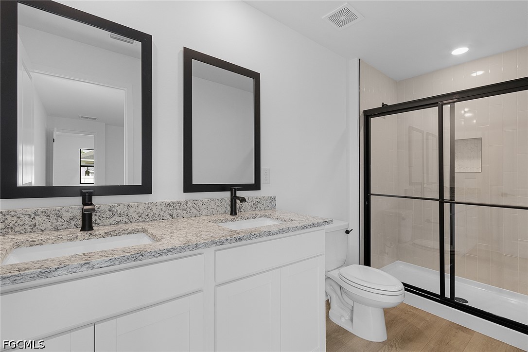3 Bed Waterfront Home for Sale in Mirror Lakes, photo 12