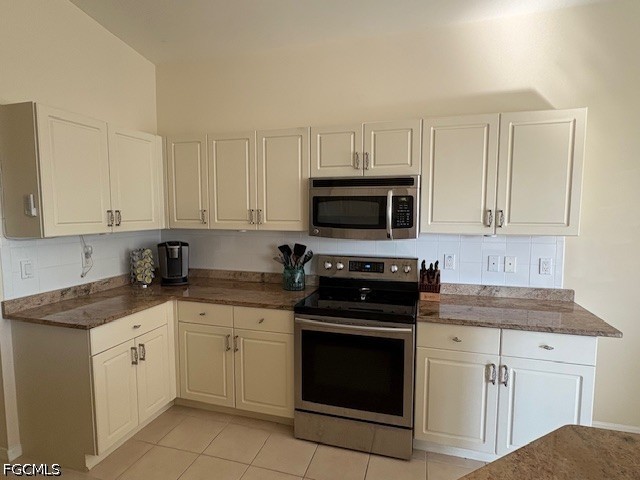 2 Bed Condominium for Sale in Avalon Preserve, photo 12