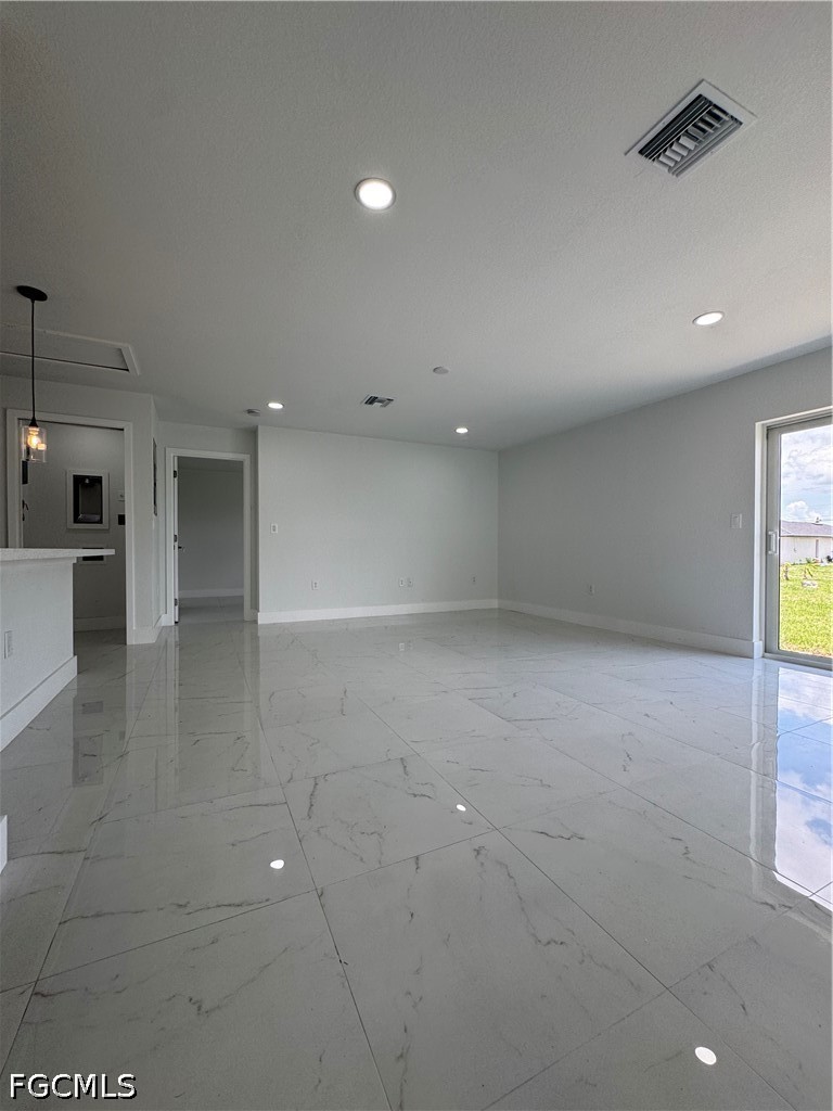 3 Bed SingleFamilyResidence for Sale in Lehigh Acres, photo 12