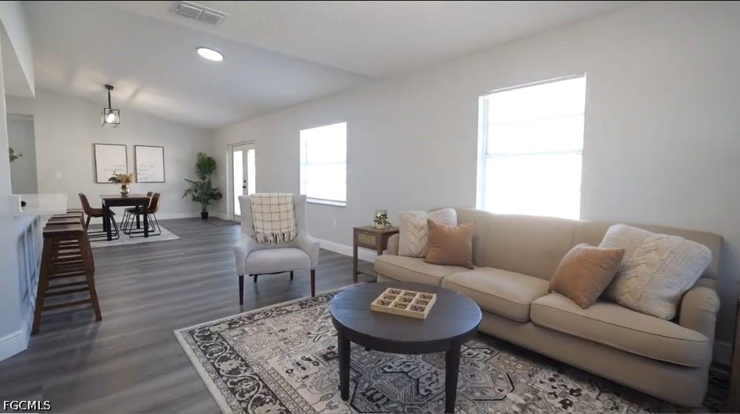 3 Bed SingleFamilyResidence for Sale in Acreage, photo 12