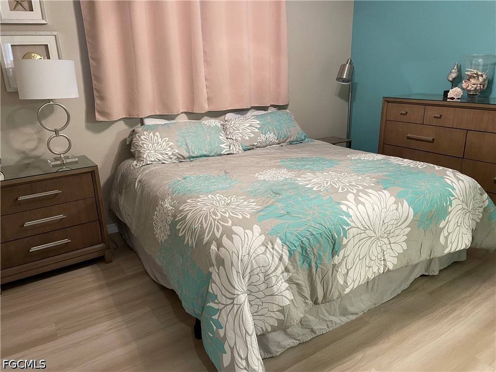 1 Bed Waterfront Home for Sale in Fort Myers Beach, photo 12