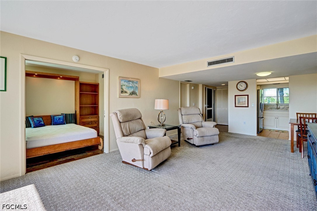 1 Bed Waterfront Home for Sale in Fort Myers, photo 12