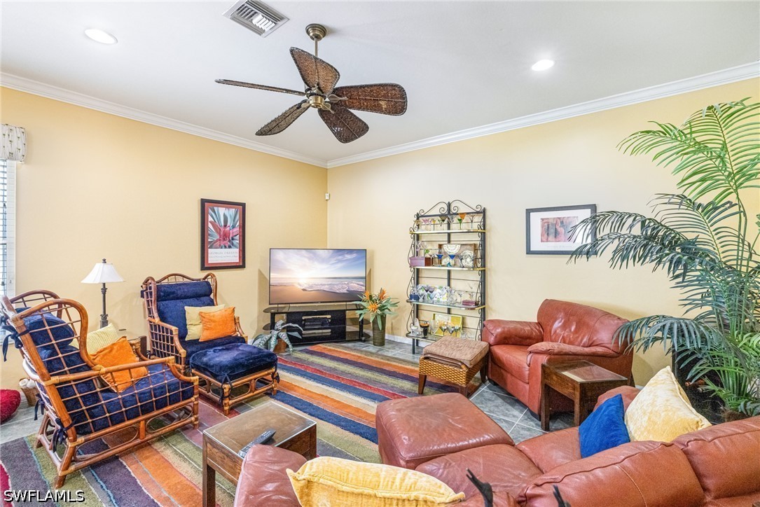 3 Bed Pool Home for Sale in Cedar Creek, photo 12