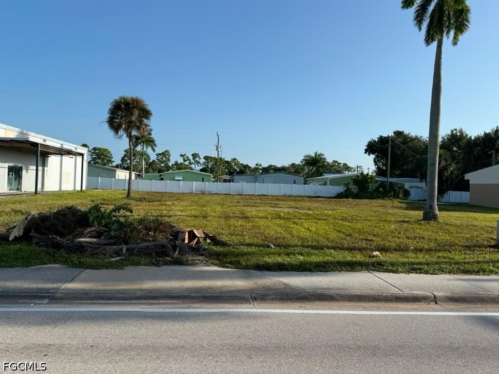 Retail for Sale in North Fort Myers, photo 12