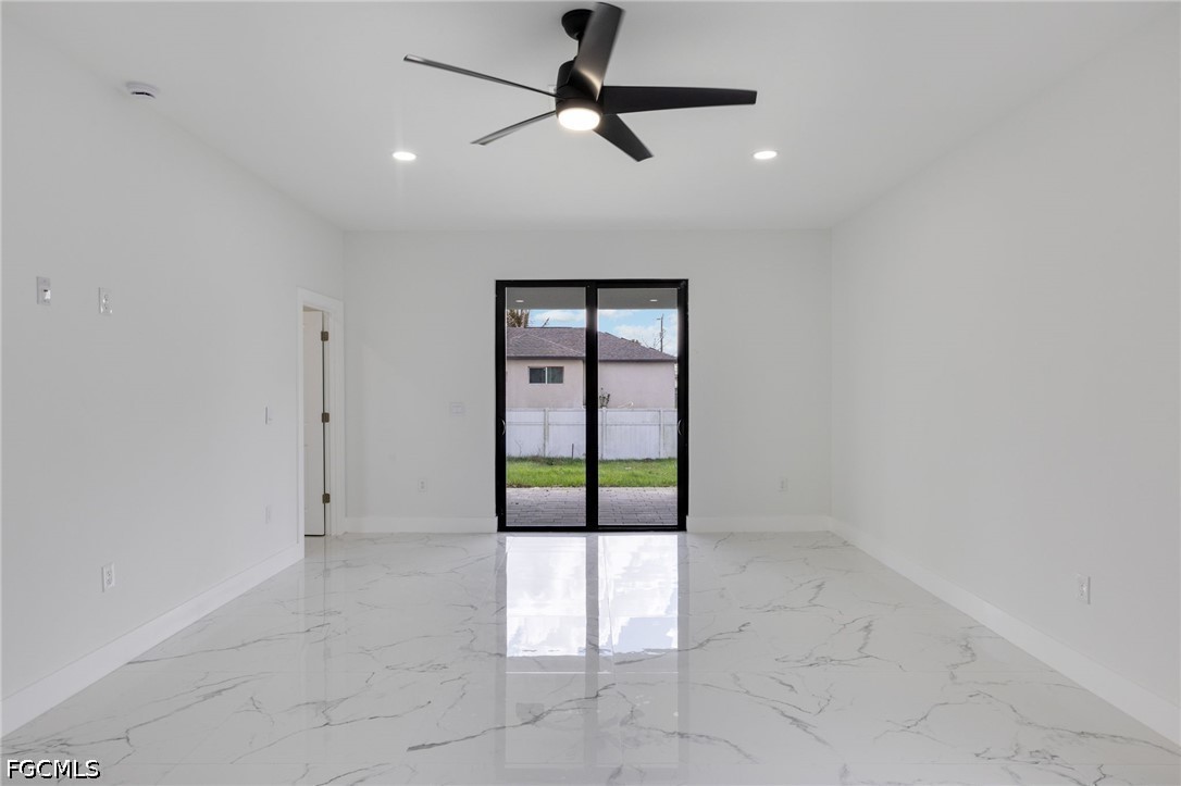 3 Bed SingleFamilyResidence for Sale in Lehigh Acres, photo 12