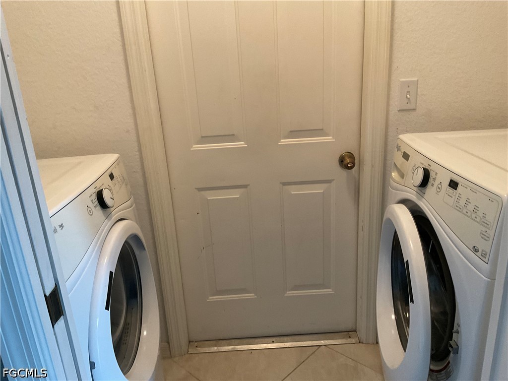 2 Bed Attached for Sale in Burnt Store Marina, photo 12