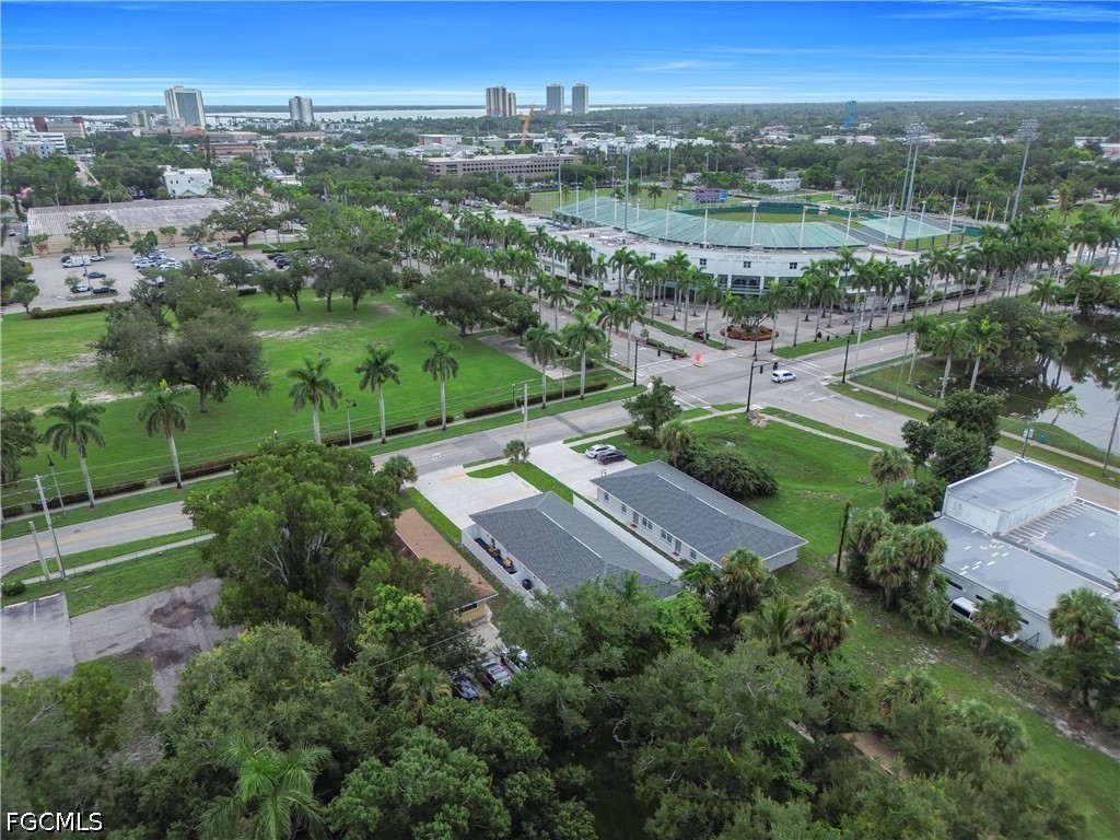6 Bed Duplex for Sale in Fort Myers, photo 12