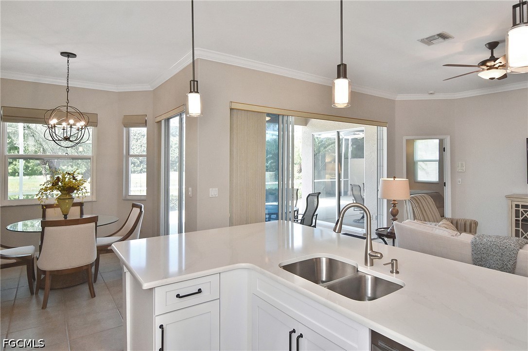 2 Bed Waterfront Home for Sale in Lakemont, photo 12