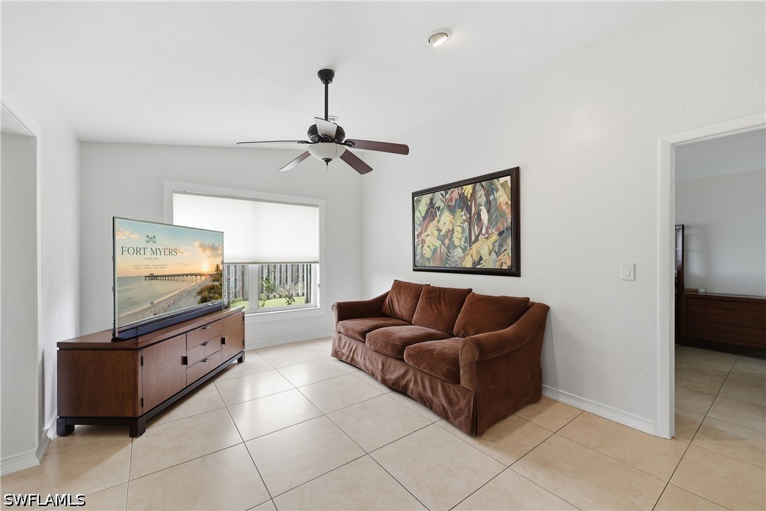 3 Bed SingleFamilyResidence for Sale in South Pointe, photo 12