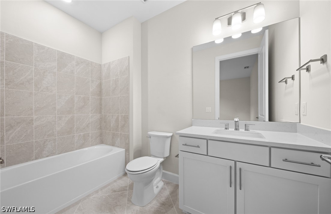 3 Bed Waterfront Home for Sale in Country Club, photo 12