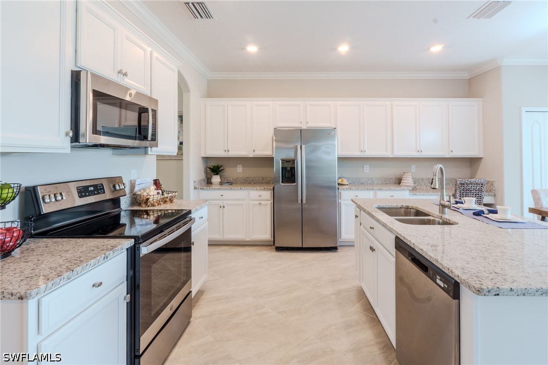 5 Bed Pool Home for Sale in Hampton Lakes, photo 12