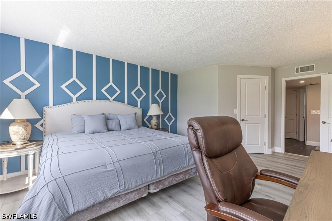 3 Bed Condominium for Sale in Naples, photo 12