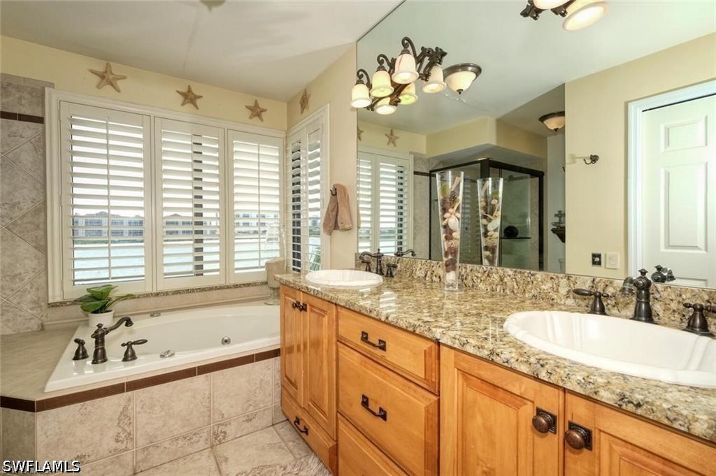 2 Bed Waterfront Home for Sale in La Peninsula, photo 12
