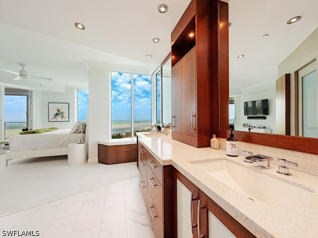 2 Bed Waterfront Home for Sale in Naples, photo 12