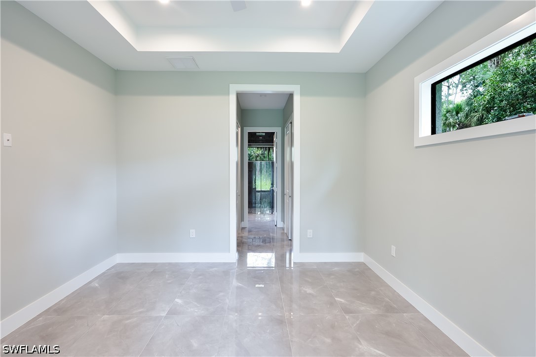 3 Bed SingleFamilyResidence for Sale in Naples, photo 12