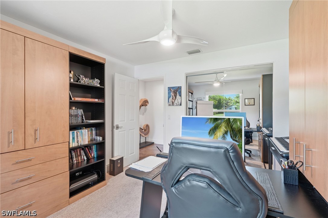 3 Bed Pool Home for Sale in Lakewood, photo 12