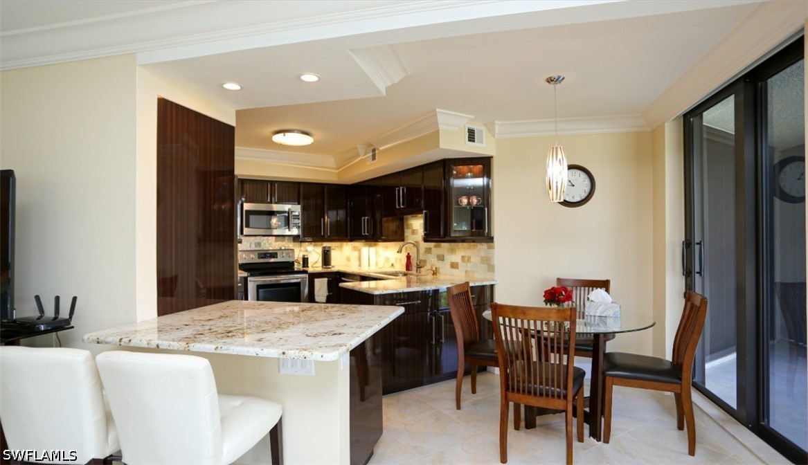 2 Bed Waterfront Home for Sale in Park Shore, photo 12