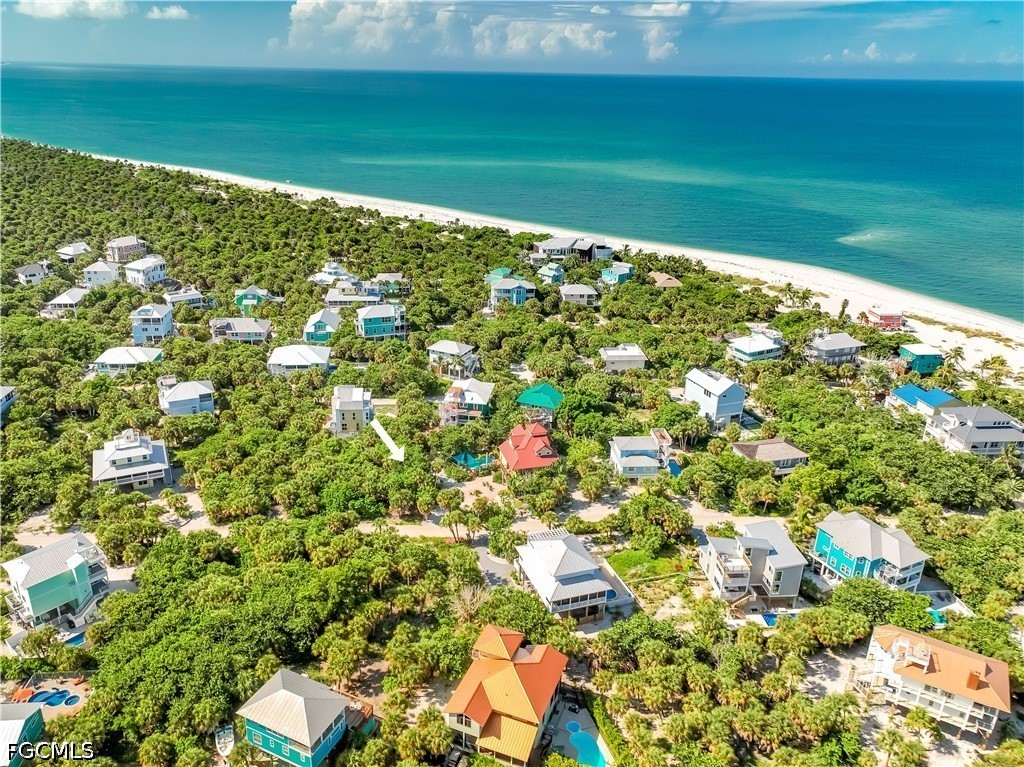 Residential for Sale in Upper Captiva, photo 12