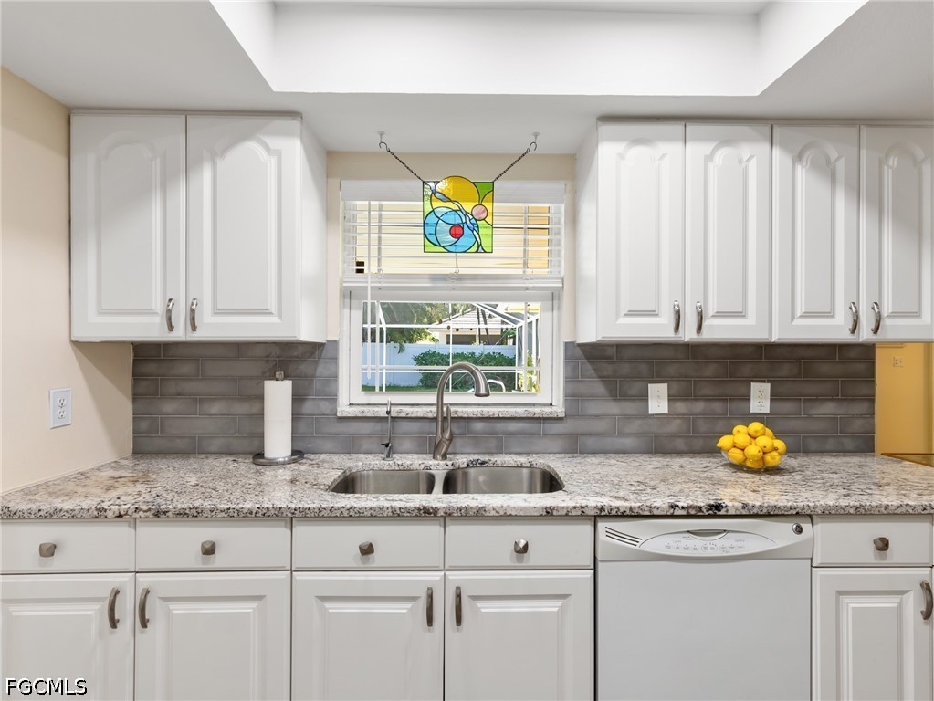 3 Bed Pool Home for Sale in Mcgregor Isles, photo 12