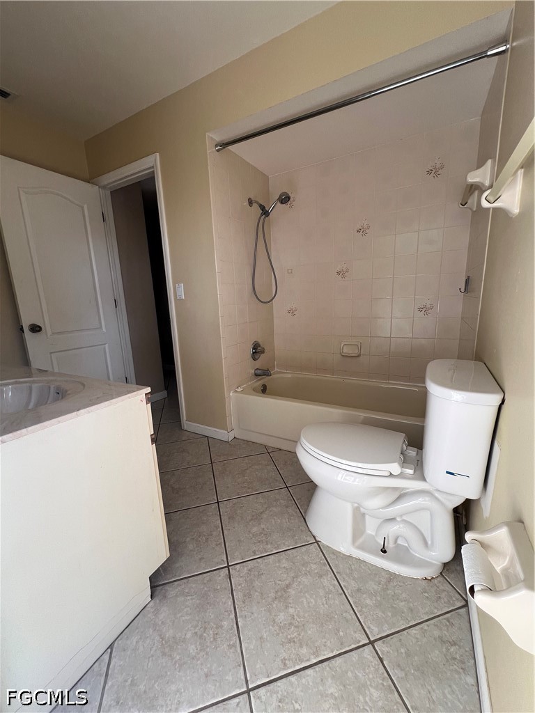 3 Bed Pool Home for Sale in Cape Coral, photo 12
