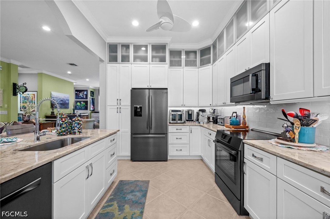 2 Bed Condominium for Sale in Portofino, photo 12