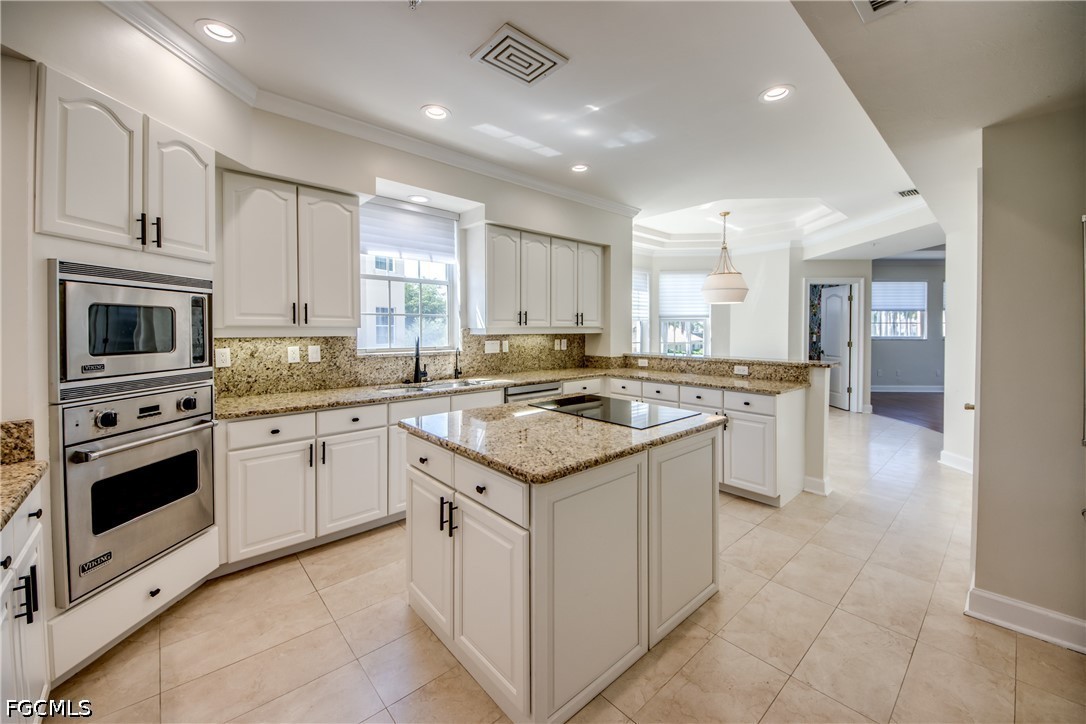 3 Bed Condominium for Sale in Harbour Landings, photo 12