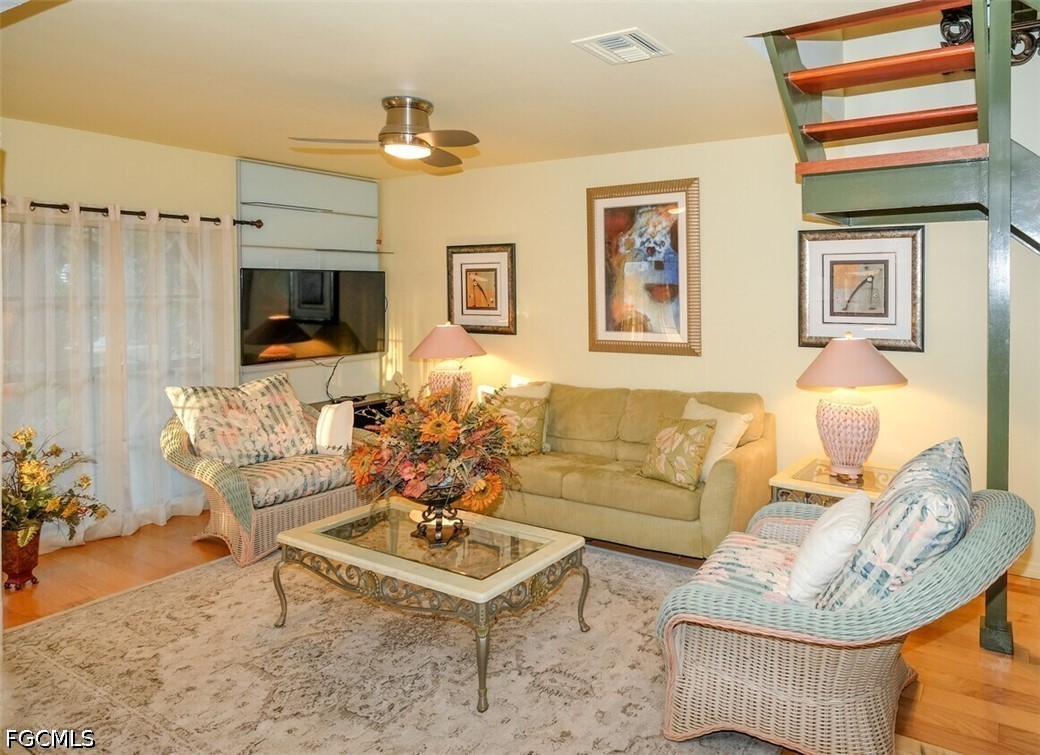 8 Bed Pool Home for Sale in Kings Lake, photo 12