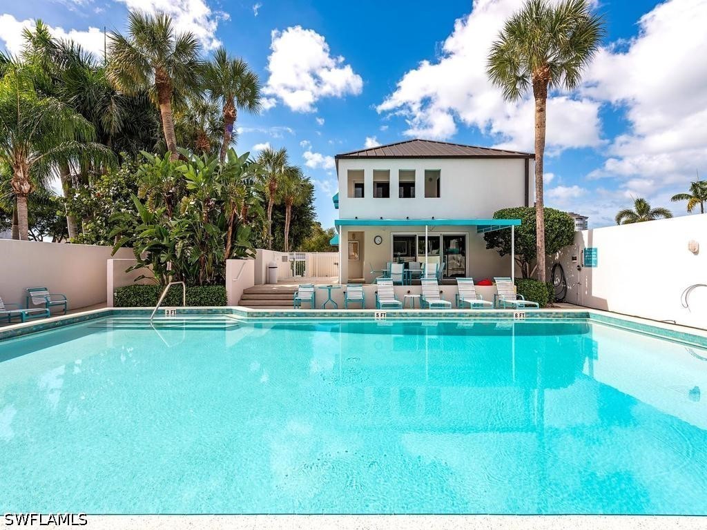 2 Bed Condominium for Sale in Naples, photo 12