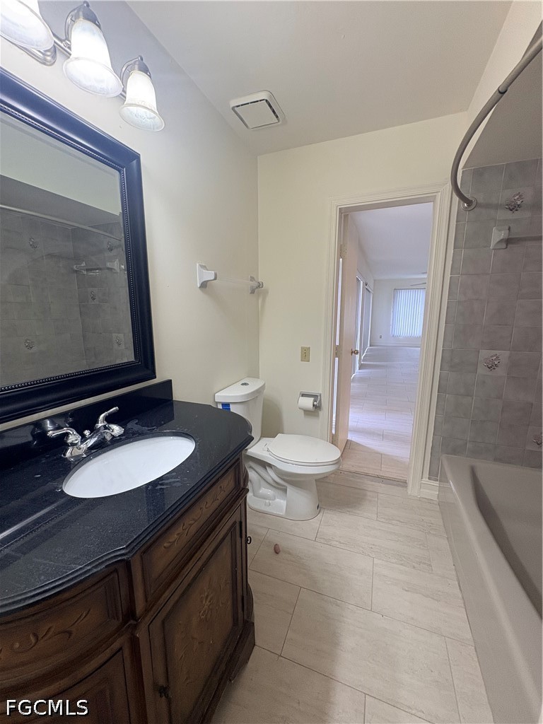 3 Bed SingleFamilyResidence for Sale in Cape Coral, photo 12