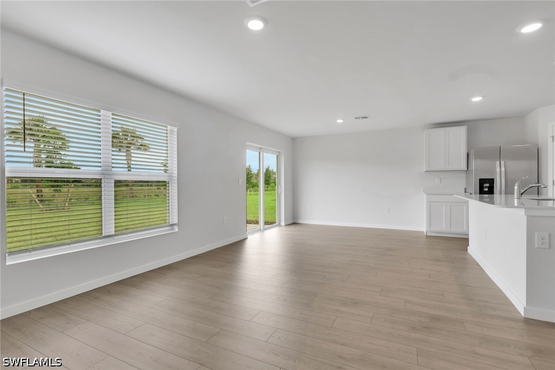 3 Bed SingleFamilyResidence for Sale in Avalon, photo 12
