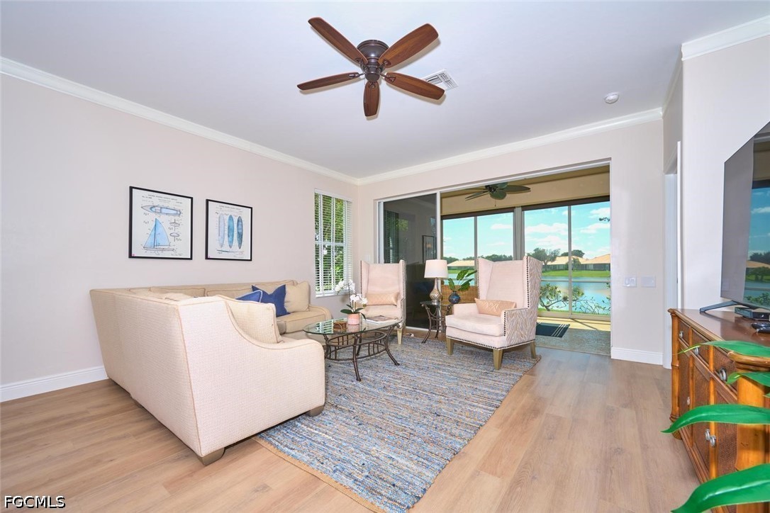 2 Bed Waterfront Home for Sale in Fort Myers, photo 12