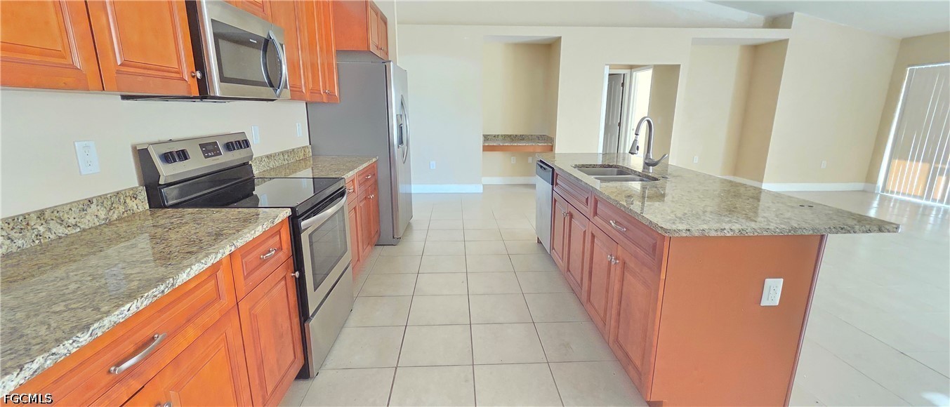3 Bed SingleFamilyResidence for Sale in Cape Coral, photo 12