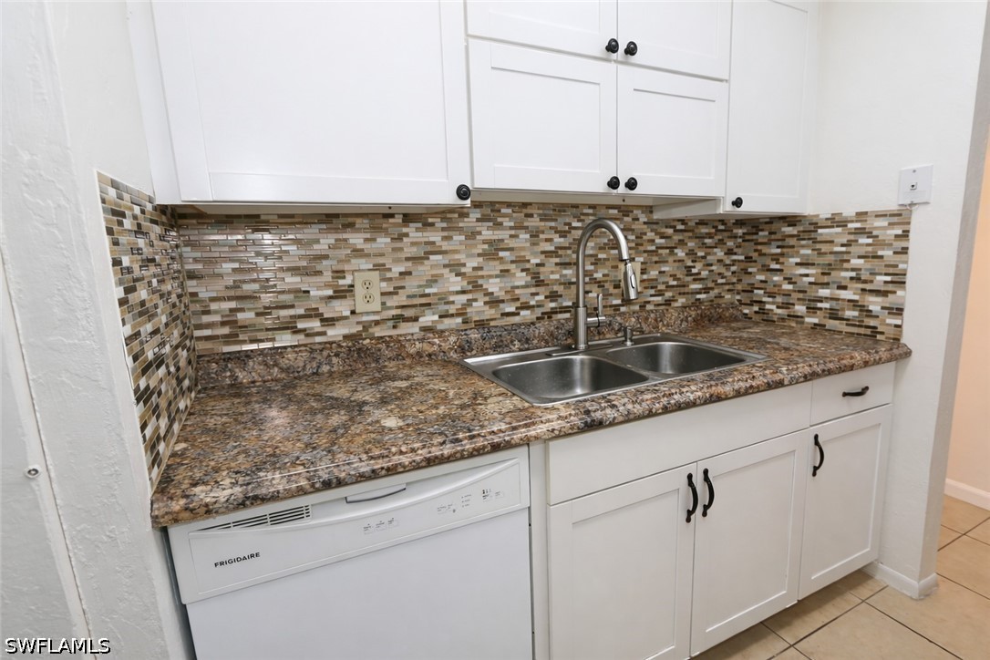 2 Bed Condominium for Sale in Fort Myers, photo 12