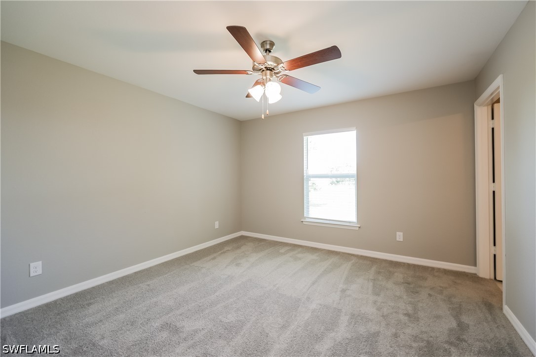 3 Bed SingleFamilyResidence for Sale in Lehigh Acres, photo 12