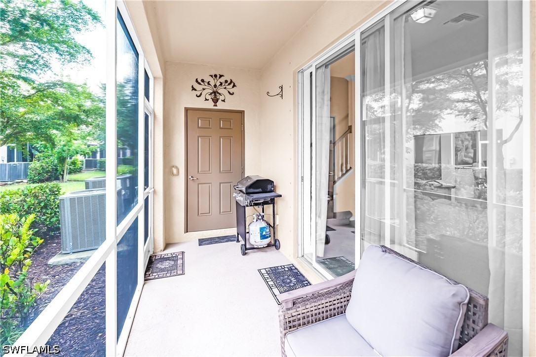 3 Bed Townhouse for Sale in Naples, photo 12