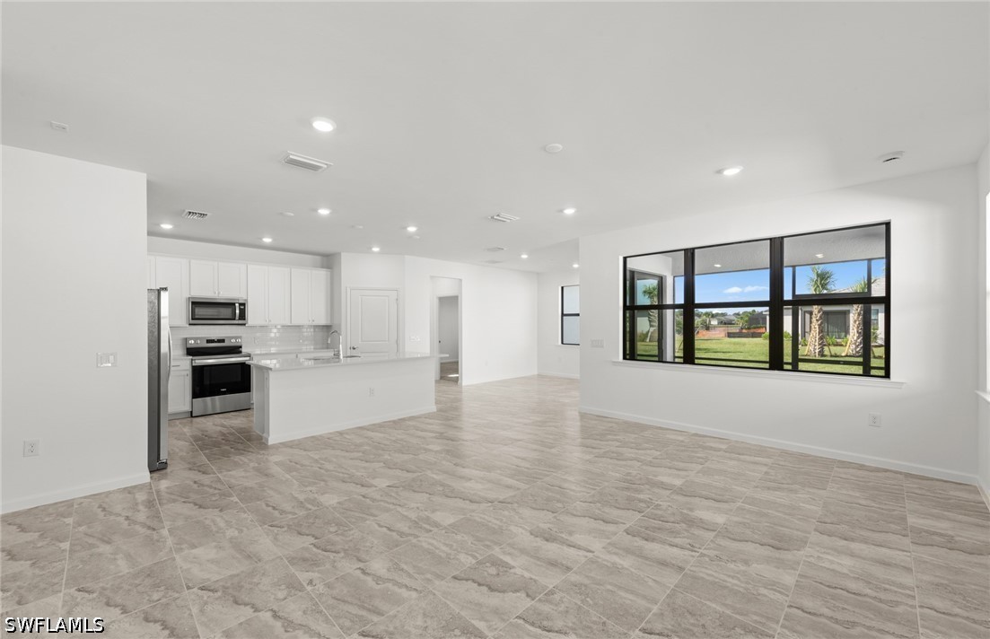 3 Bed SingleFamilyResidence for Sale in Alva, photo 12