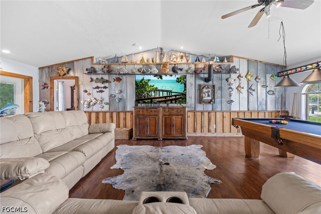 3 Bed SingleFamilyResidence for Sale in Timberbend Subd, photo 12